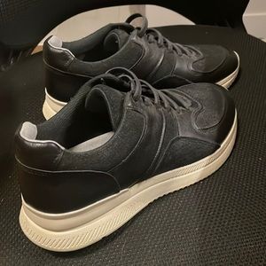 Everlane women’s shoes - brand new without tags ( and without original laces )